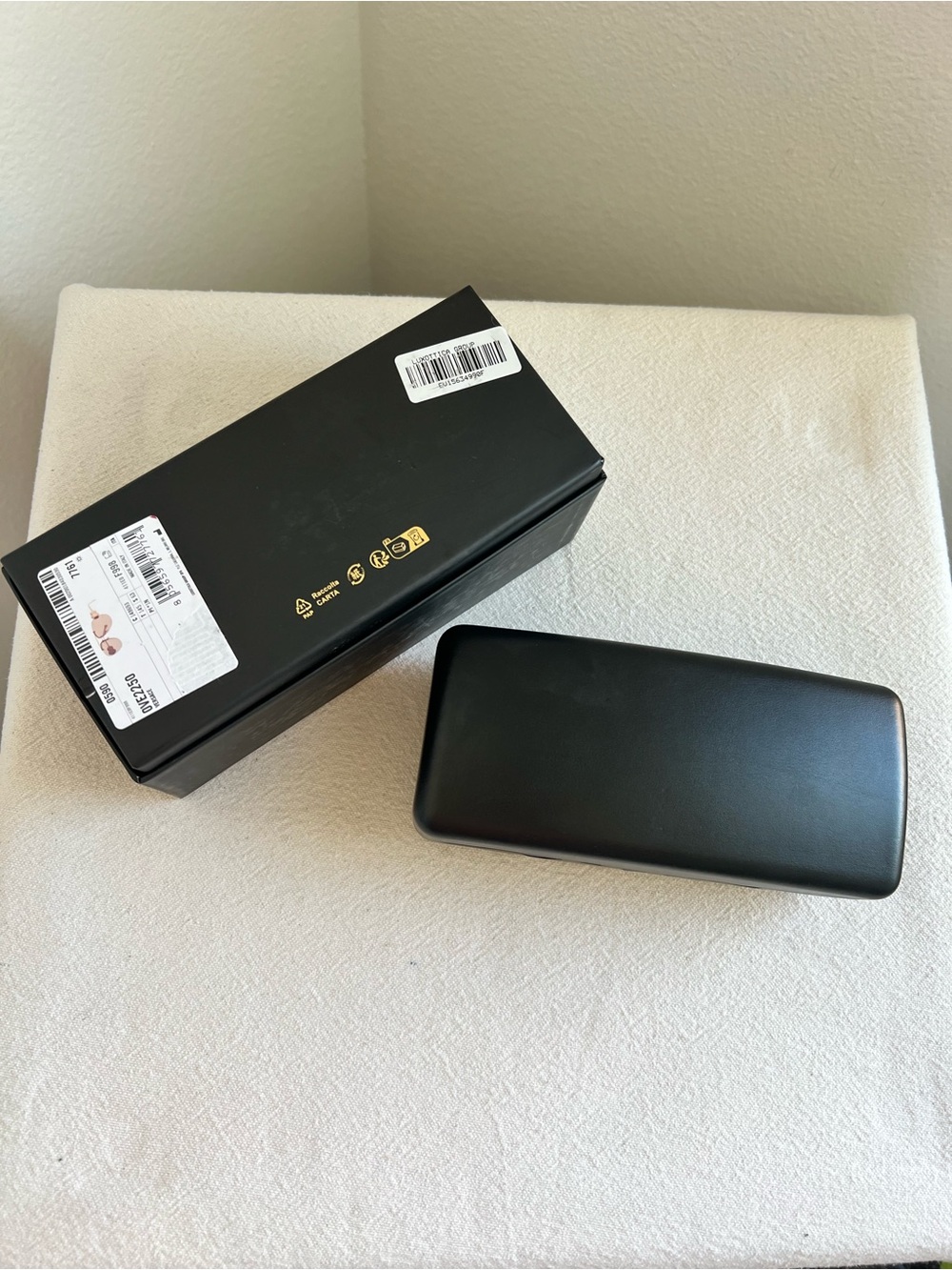 Versace Black and Gold Women's Glasses Case - Logo Detail - Picture 5 of 5